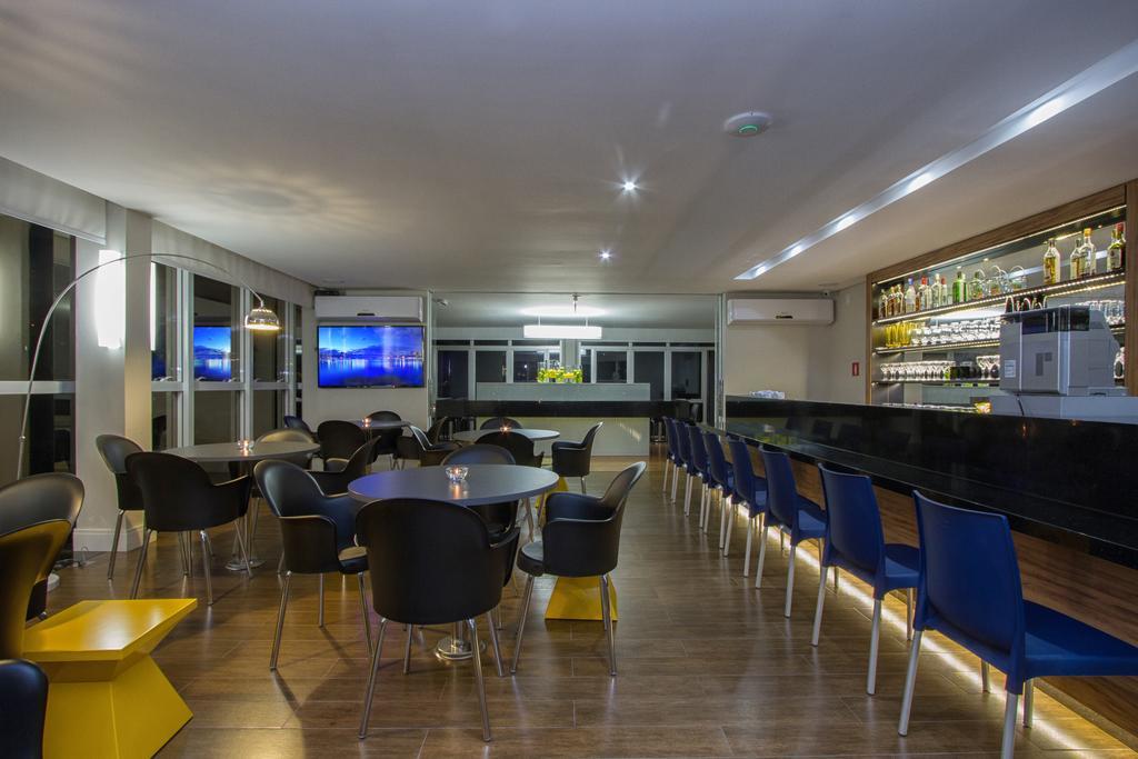 Le Canard Joinville Exteriér fotografie