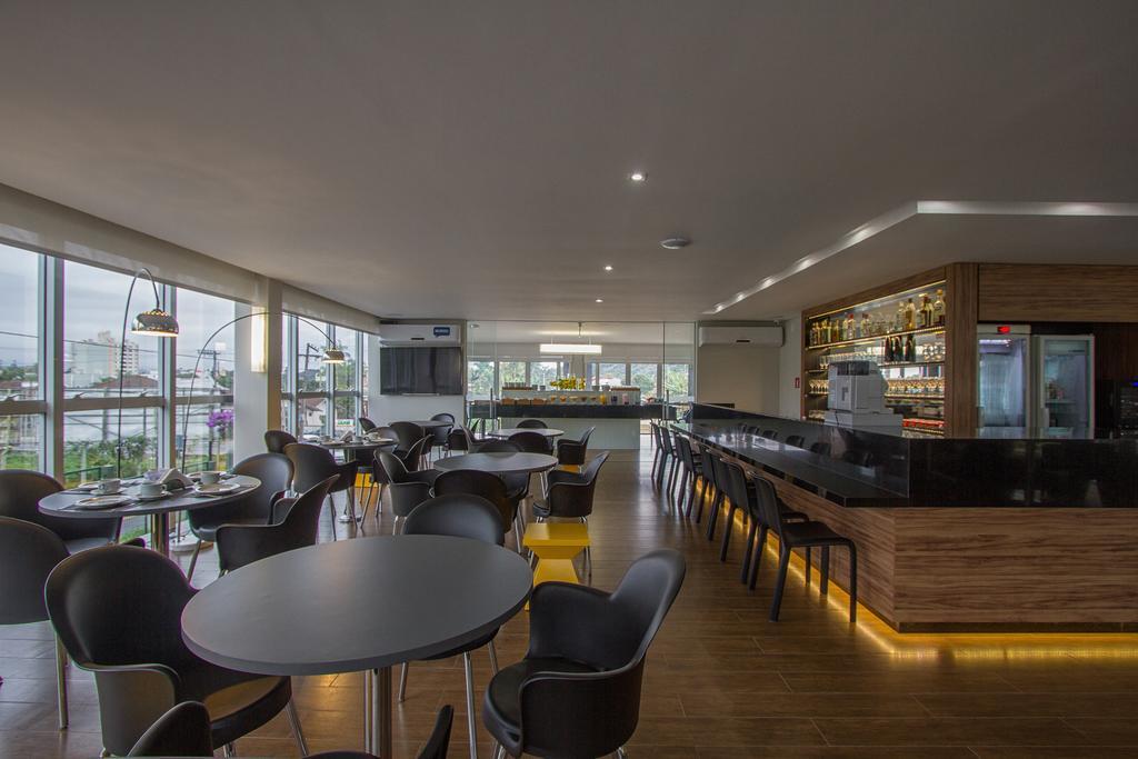 Le Canard Joinville Exteriér fotografie